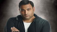 “هل سخر من مقام النبي؟”.. أكرم حسني يكشف الحقيقة