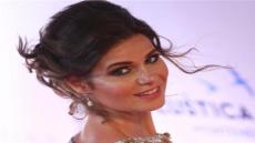 يسرا اللوزي