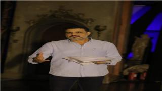 مجدي كامل مع يحيى الفخراني في مسرحية “الملك لير”