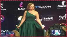 هنا شيحة تتألق بالأخضر على السجادة الحمراء بمهرجان القاهرة السينمائي