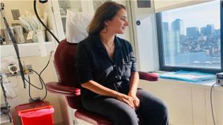 من المستشفى.. نيللي كريم تطمئن جمهورها على حالتها الصحية