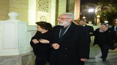 ظهور نادر لزوجة نبيل الحلفاوي في عزاء زوجة عبد الرحمن أبو زهرة