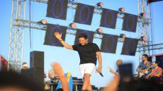 محمد حماقي يحيي حفل زفاف أحمد فهمي وهنا الزاهد