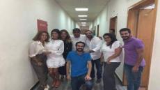 أحمد السقا يزور زوجته في مقر عملها وينفي شائعة إنفصالهما