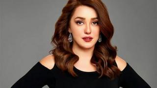 كندة علوش.. شقيقة زوجي عمرو يوسف اقترحت عليا اسم “حياة”