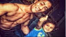 محمد رمضان يلقن إبنه أول وأهم درس في الحياة