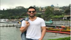 رامي جمال يهاجم المتنمرين من مرض “البهاق”