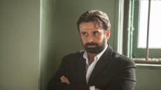 تعرف على سبب انفعال كريم عبد العزيز على أحد الأشخاص بعزاء والدة يسرا