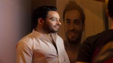 هاني شاكر يطلب من رامي جمال.. بلاش تلتفت للناس وهتطلع تغني معايا